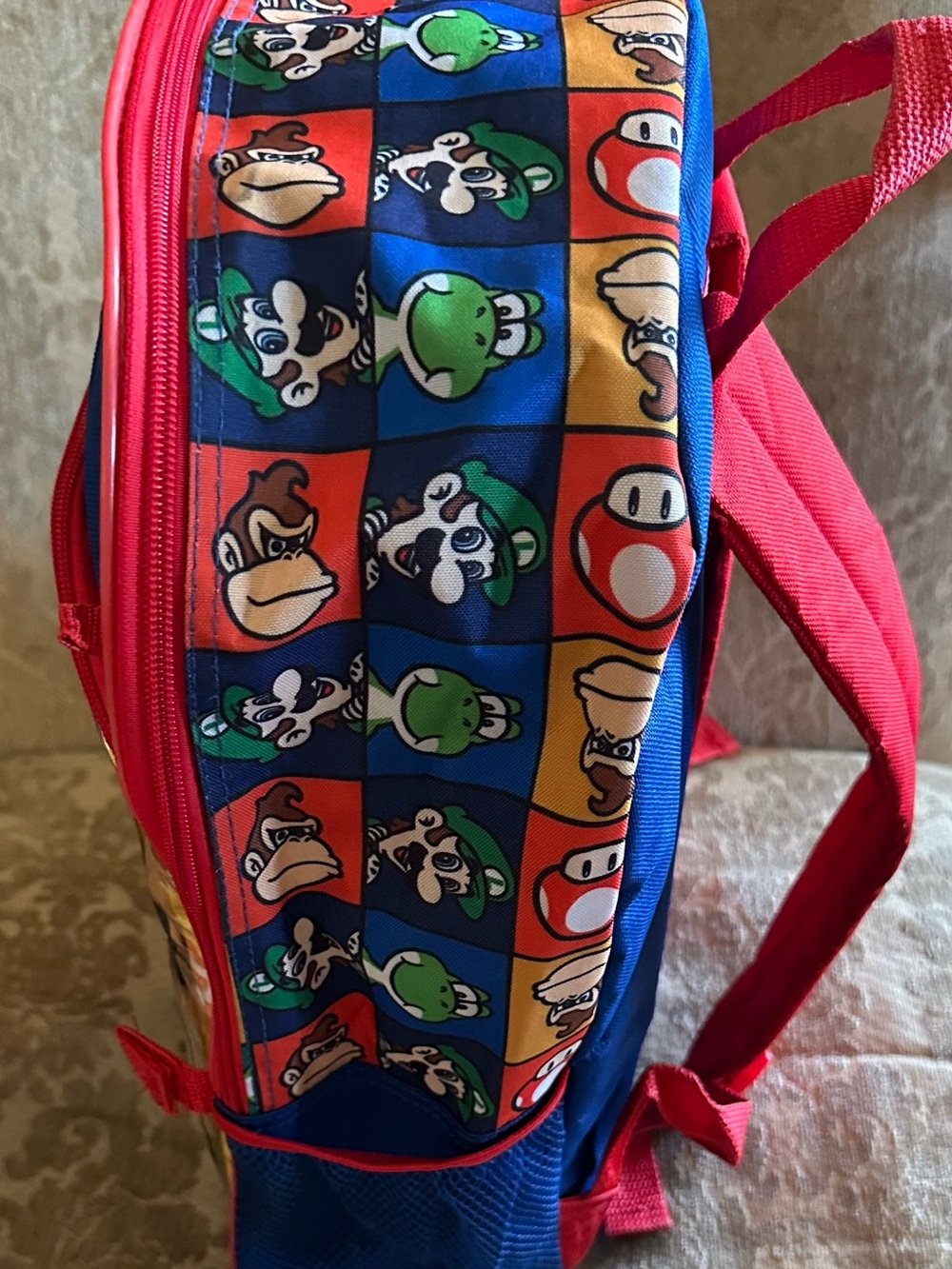 Super Mario Backpack - Picture 3 of 8